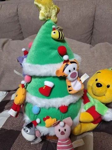 푸우, 크리스마스 트리형 봉제 인형