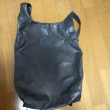 B.stuff 블랙 가죽 백팩