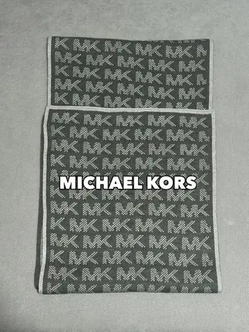새상품급 [MICHAELKORS 마이클코어스] 로고 니트 그레이 머플러