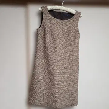 UNITED ARROWR 슬리브리스 무릎 기장 원피스