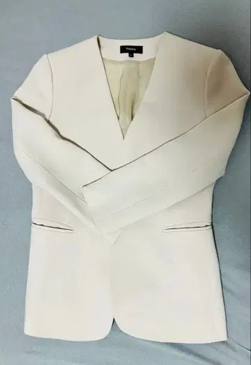 Theory 노카라 자켓 베이지 새상품급 사이즈 0