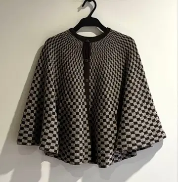 새상품급 BRODIAEA (브로디아) 망토 케이프 코트 여성용 상의