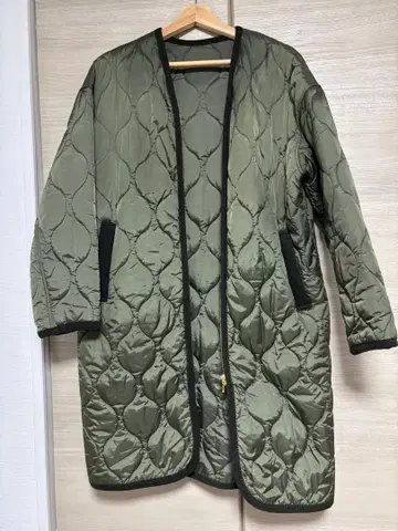 [RIVE DROITE] 카키 퀼팅 코트 롱 기장