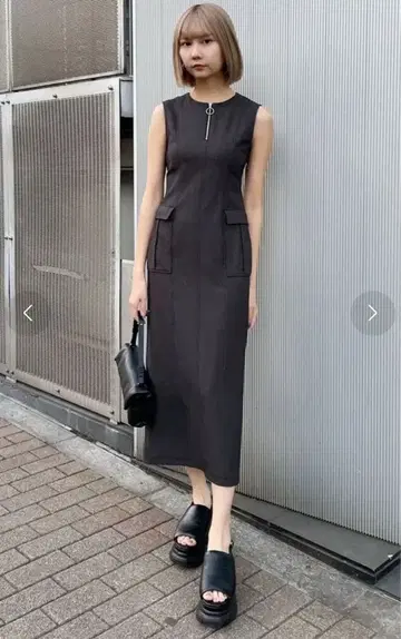 MURUA 하프 지퍼 타이트 원피스