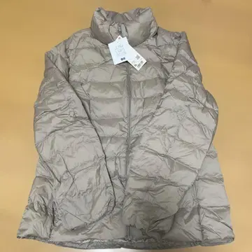 새상품 유니클로 울트라 라이트 다운 베이지 XL 수납 봉투 포함