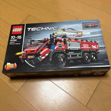 LEGO Technic 42068 공항 구조 차량