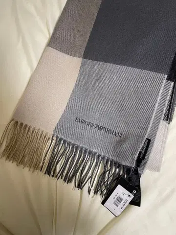 엠포리오 아르마니 체크 무늬 머플러