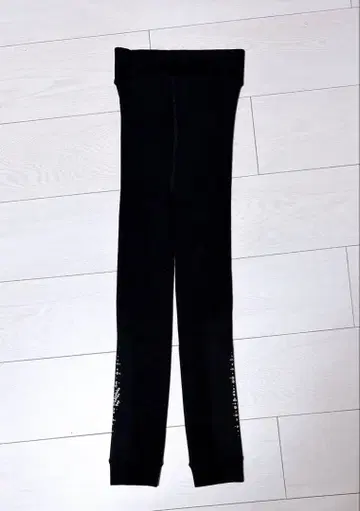 발렌자 따뜻한 레깅스 안쪽 샤기 미사용품