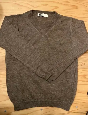 MHL. 브라운 V넥 스웨터 M