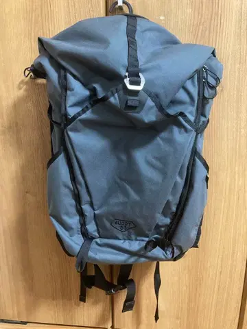 새상품 퍼고웍스 버디 BUDDY 33 백팩 어반 그레이