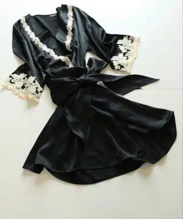 LA PERLA 라페를라 실크 가운 로브 레이스