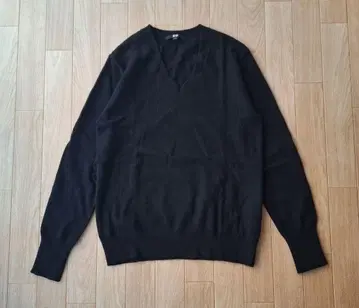 12/16까지 가격 인하 UNIQLO 캐시미어 100% V넥 니트