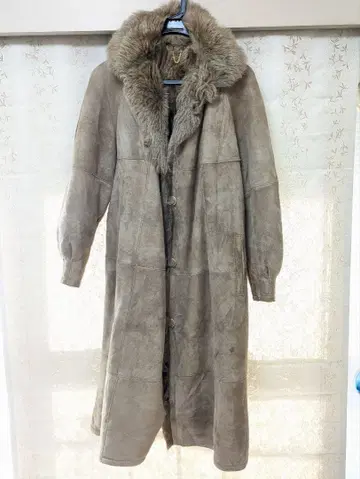 무스탕 롱 코트 베이지 퍼 포함