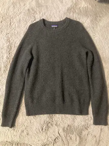 patagonia 다크 그레이 크루넥 스웨터