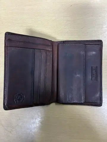 세틀러제 생산 종료품 다크 브라운 가죽 접이식 지갑