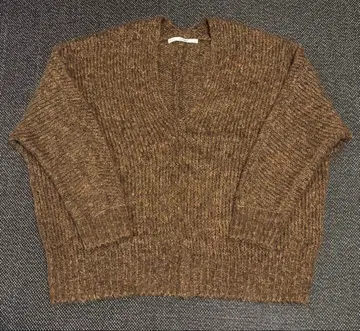 어반 리서치 써니 라벨 V넥 니트 스웨터