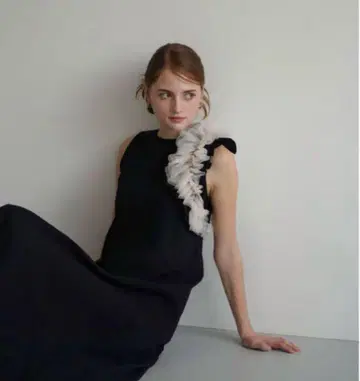 택 포함 미사용 새상품 Acka 튤 노 슬리브 원피스