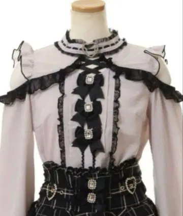 리즈리사 완판템 3개 리본 하트 초커 블라우스