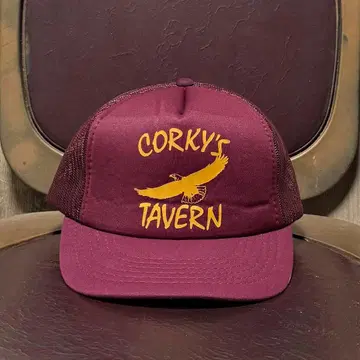 데드스탁 메쉬 캡 CORKY'S 마룬 트래커 기업계