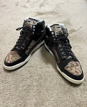 PUMA 레오파드 무늬 하이컷 스니커즈