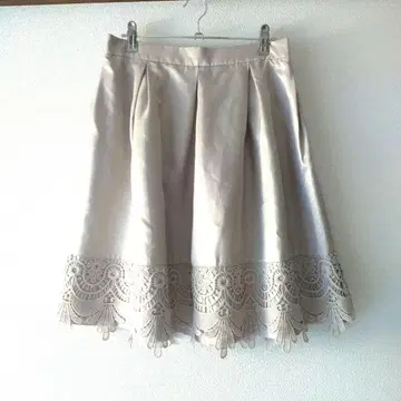 택 포함 BRADELIS 레이스 스커트 무릎 기장 그레이스턱 스커트 LL