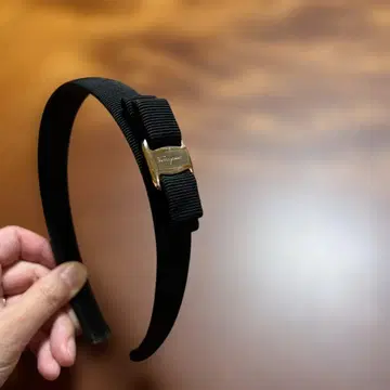 페라가모 블랙 리본 헤어밴드 이탈리아제