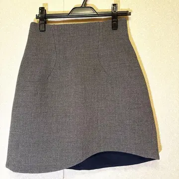 MUGLER 레어 패턴이 예쁜 미니 스커트