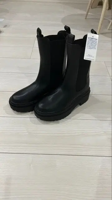 GU 블랙 사이드 고어 부츠 통굽 L 사이즈