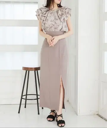 MAJESTIC LEGON 허리 핏 슬릿 스커트