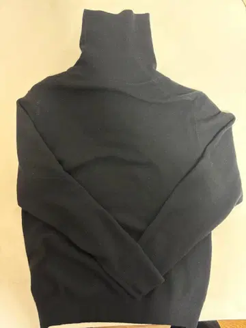 UNIQLO 캐시미어 터틀넥 스웨터