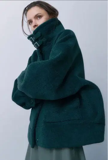 스터닝 루어 에코 무스탕 숏 자켓 그린