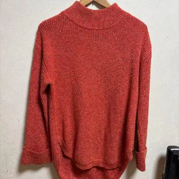 오렌지 니트 스웨터 긴팔