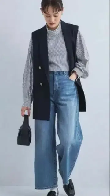 새상품 green label relaxing 와이드 데님 SHORT 36