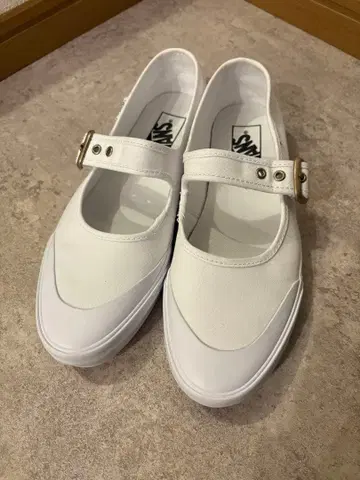 VANS 화이트 멜리 제인 스니커즈