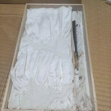 화이트 실크 오비 장식 천 박스형 부채 포함