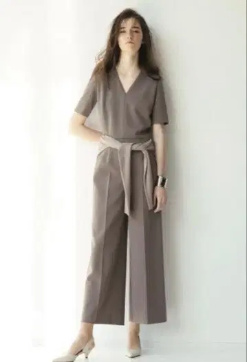 FRAY I.D 프레이 아이디 V넥 올인원 여성용