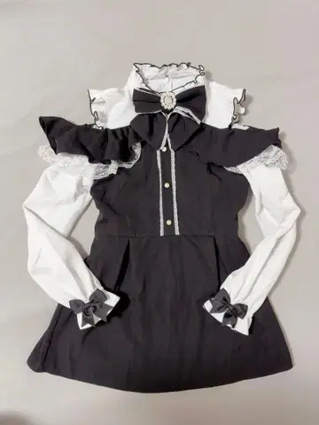 MA*RS 어깨 트임 비쥬 리본 프릴 셋업