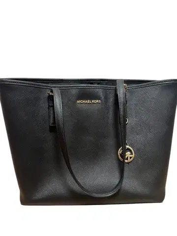 12/15 게재 종료 예정! MICHAEL KORS 블랙 토트백