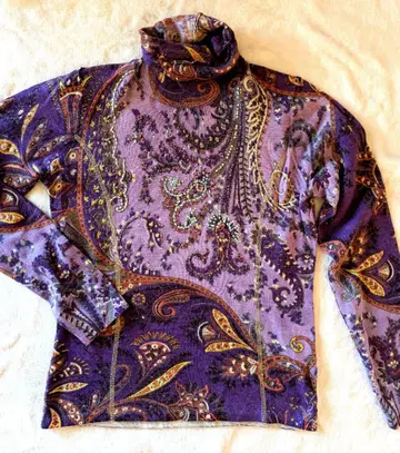 슈퍼뷰티 페이즐리 무늬 울 터틀넥 니트 퍼플