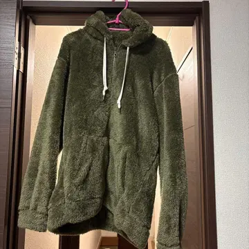 올리브 그린 플리스 자켓
