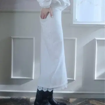 스미온 레이스 맨투맨 스커트