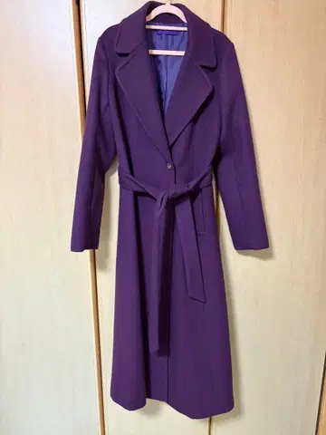 보라색 라펠 칼라 롱 코트