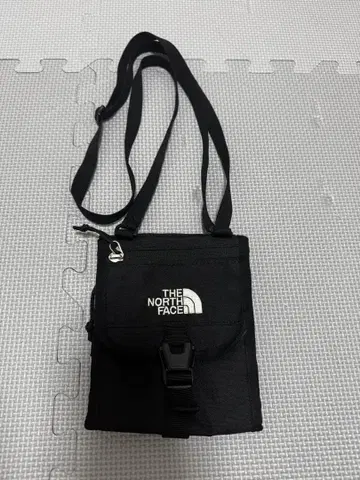 THE NORTH FACE 블랙 숄더백
