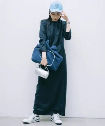 BABYLONE 야나기바시 유이 콜라보 백산 I 라인 원피스