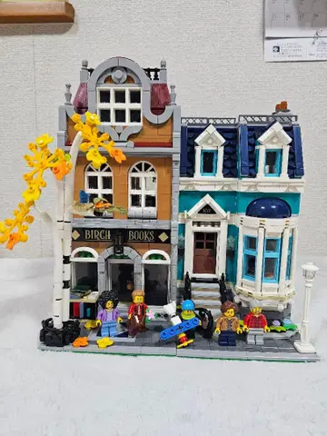 LEGO 10270 서점 모듈러 빌딩