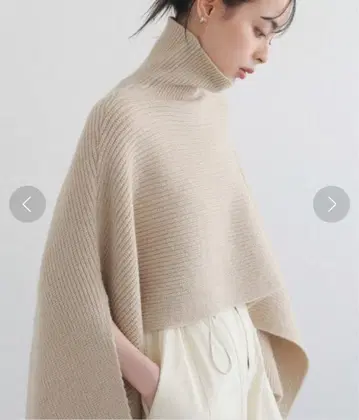 LIAN 니트 판초 아이보리