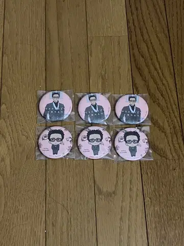 명탐정 코난 카자미 유지 캔 배지 모음