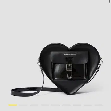 닥터마틴 하트 백 HEART LEATHER BACKPACK
