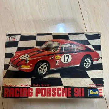 Racing Porsche 911 1/25 스케일