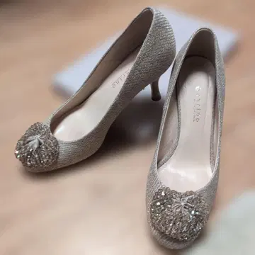 carino 비쥬 골드 펌프스